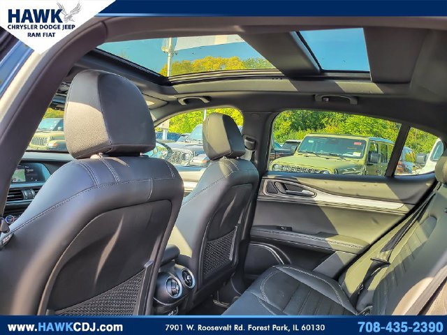 Used 2023 Alfa Romeo Stelvio Veloce AWD/4WD image 12