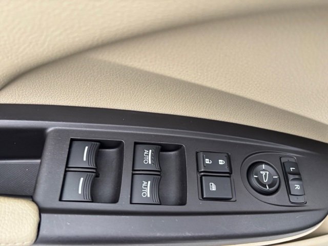 Used 2017 Acura RDX AWD w/ Advance Package image 9