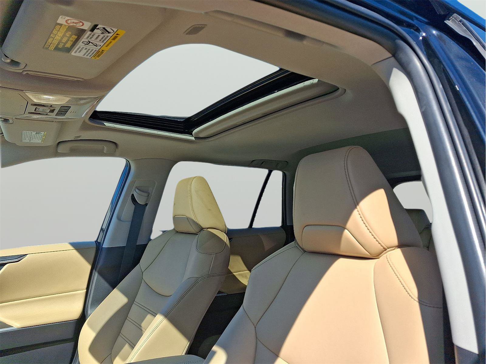 Used 2024 Toyota RAV4 XLE Premium image 40