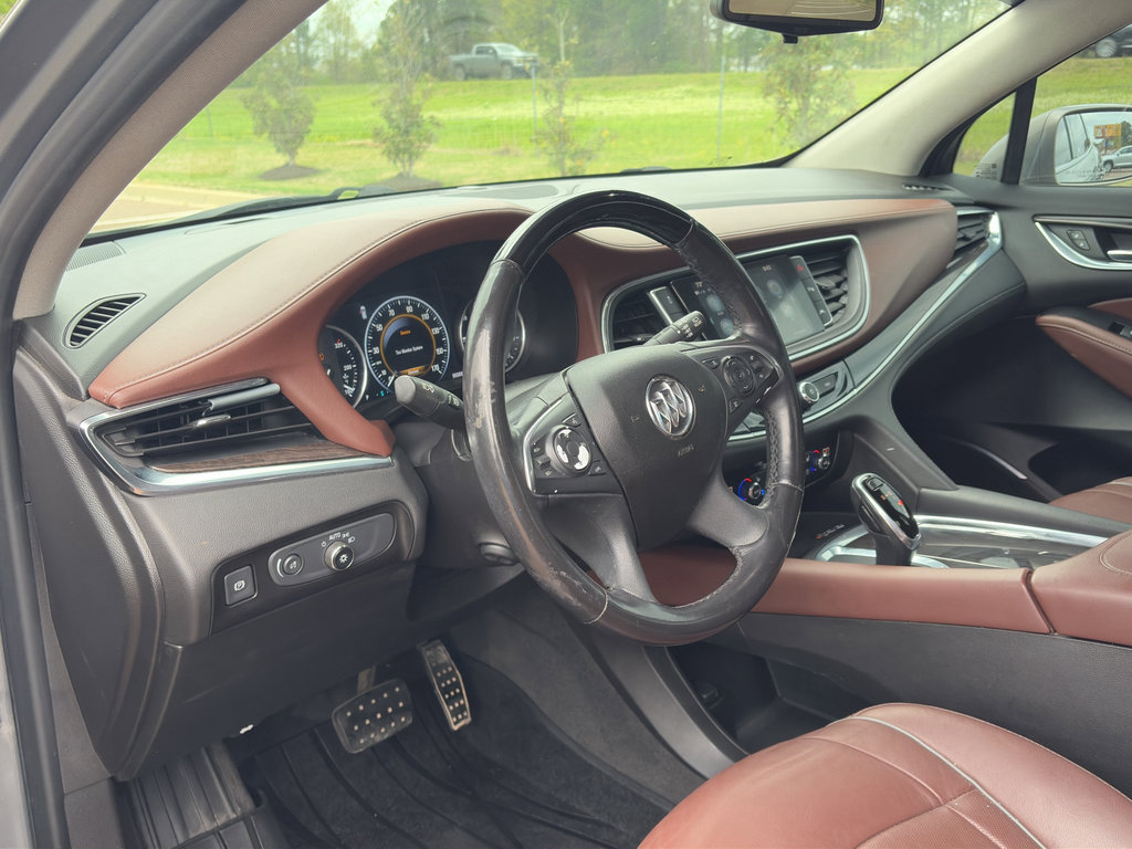 Used 2019 Buick Enclave Avenir image 10
