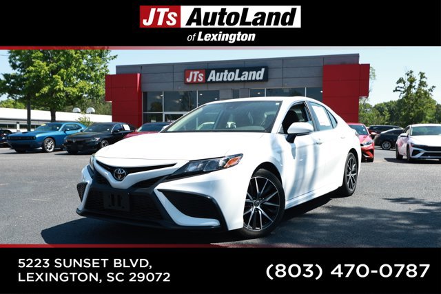 Used 2021 Toyota Camry SE w/ Convenience Package