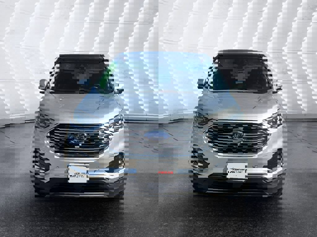 Used 2019 Ford Edge Titanium w/ Equipment Group 301A image 2