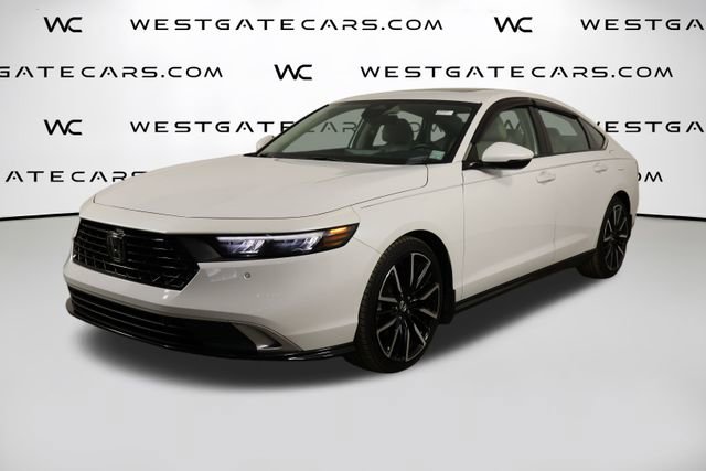 Used 2023 Honda Accord Touring image 1
