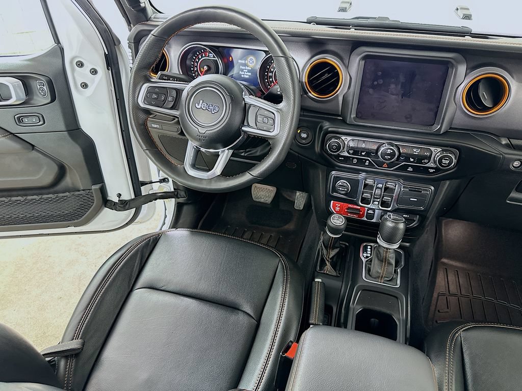Used 2022 Jeep Gladiator Mojave w/ Dual Top Group AWD/4WD image 17