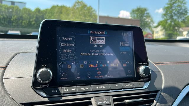 Certified 2022 Nissan Altima 2.5 SR w/ Midnight Edition Package AWD/4WD image 15