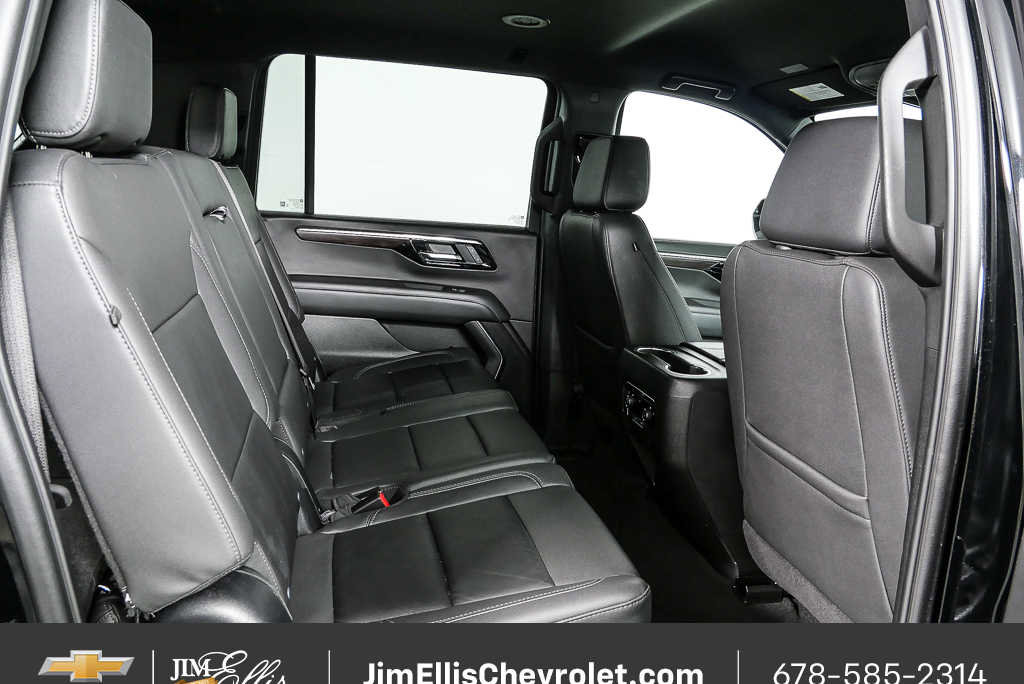 Used 2025 Chevrolet Suburban LT AWD/4WD image 20