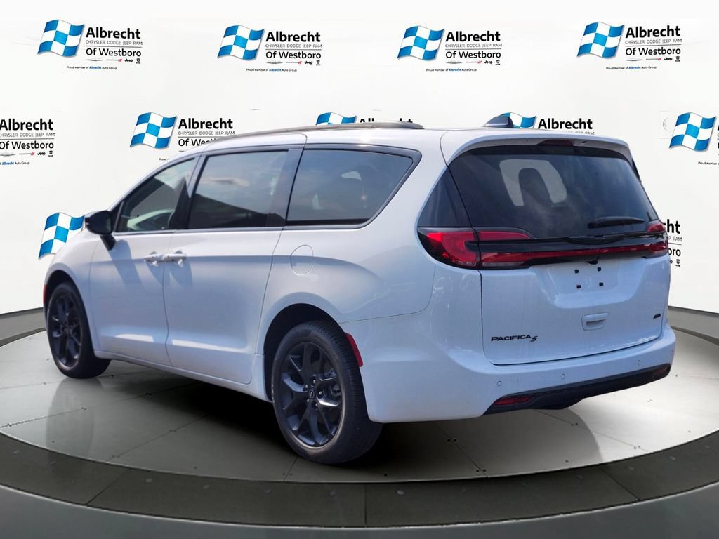 New 2026 Chrysler Pacifica Select w/ S Appearance Package AWD/4WD image 3