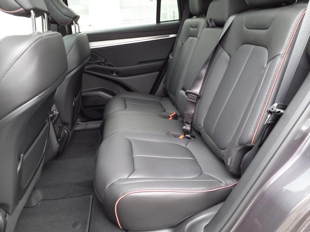 New 2025 Jeep Wagoneer S Launch Edition AWD/4WD image 6