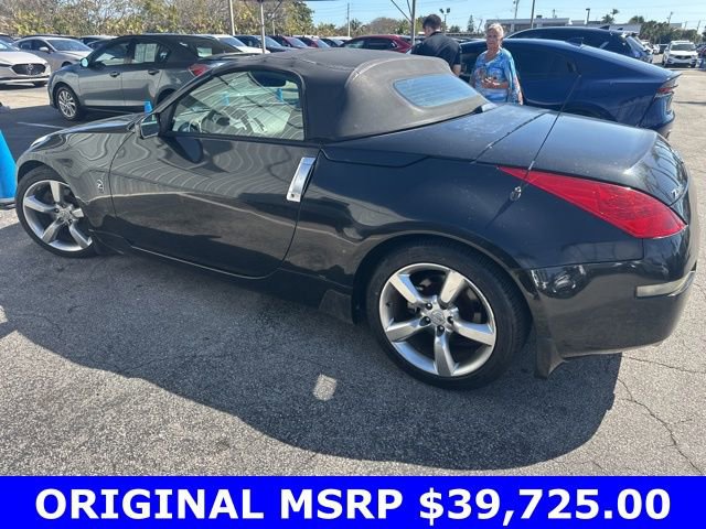 Used 2006 Nissan 350Z Touring image 3