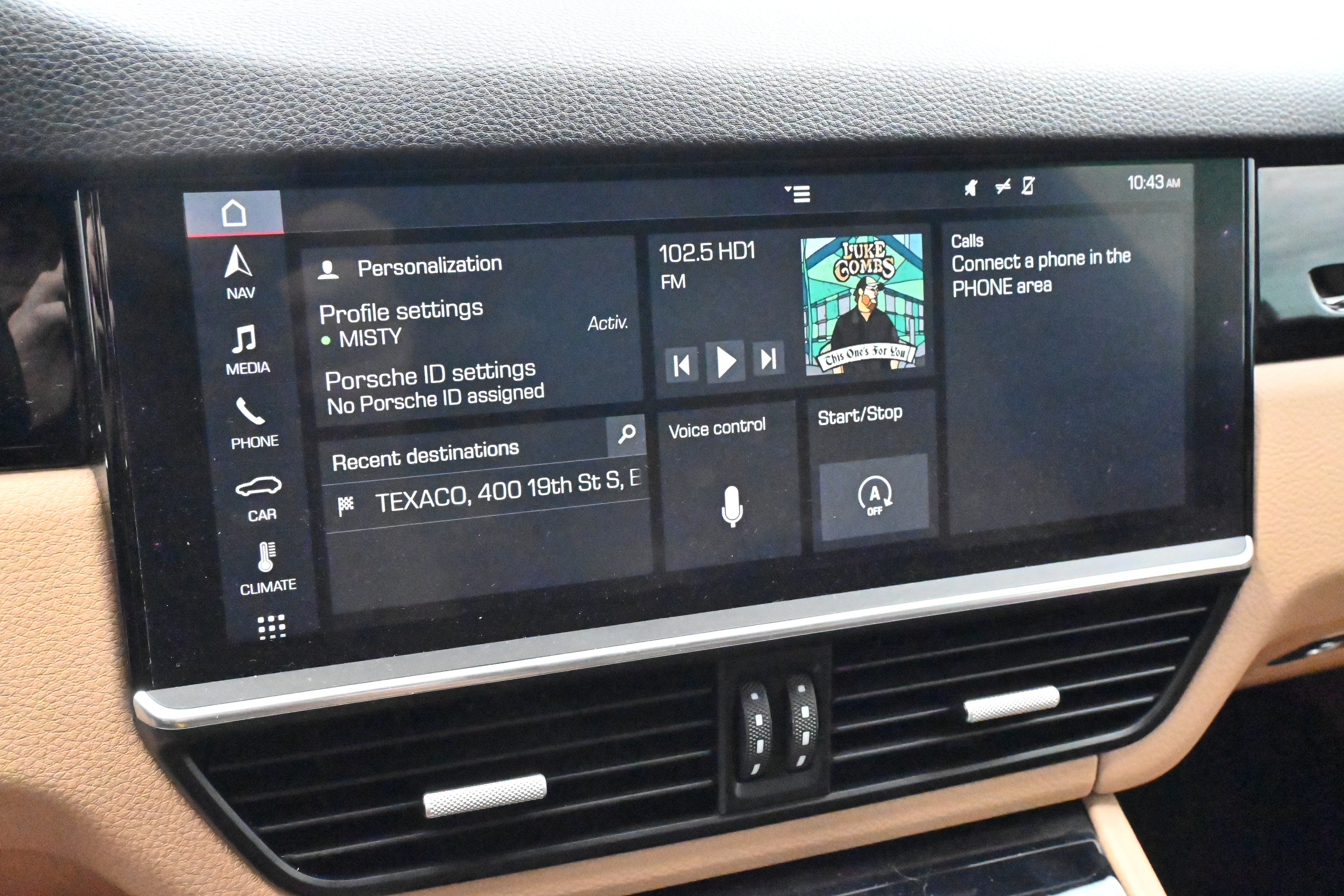 Used 2019 Porsche Cayenne AWD/4WD image 16