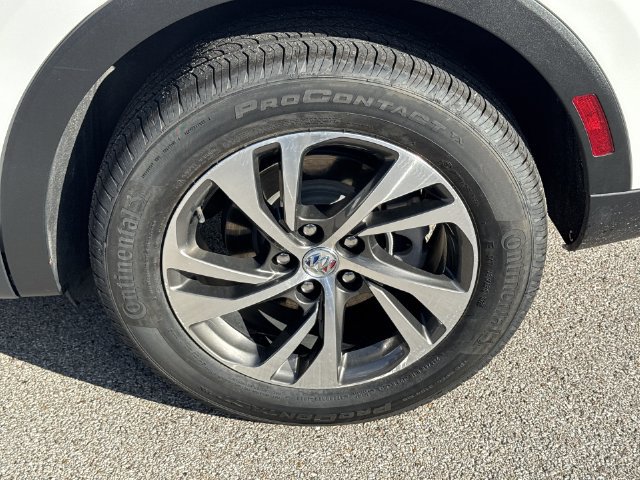 Used 2022 Buick Envision Essence w/ Technology Package I FWD image 33
