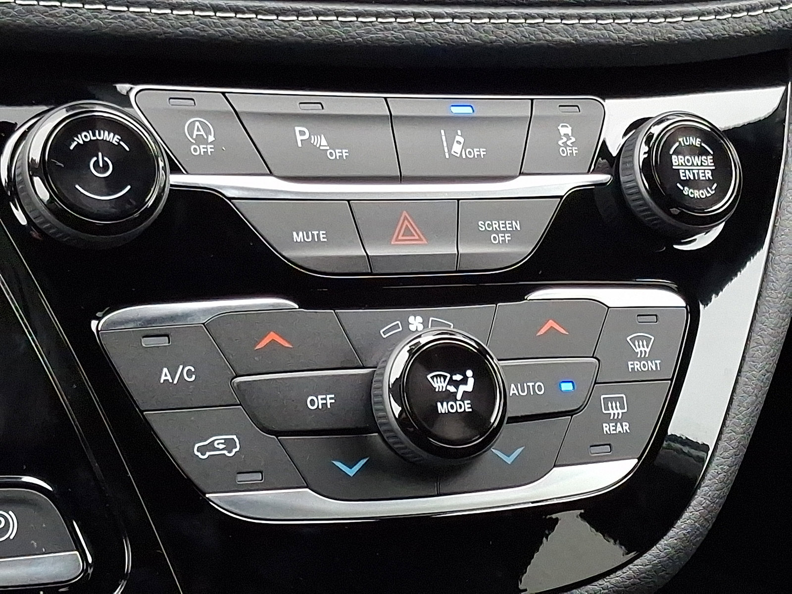 New 2026 Chrysler Pacifica Select image 8