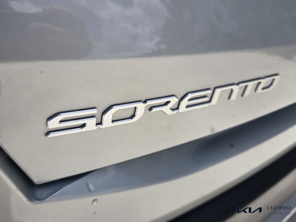 Used 2026 Kia Sorento LX FWD image 15