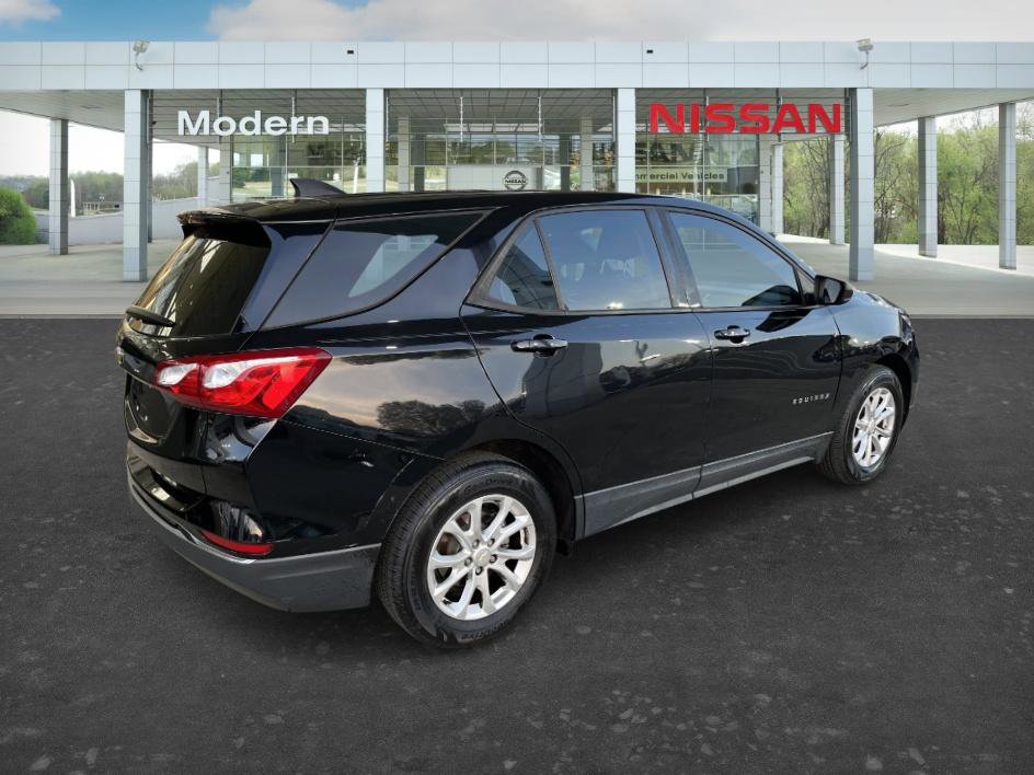 Used 2018 Chevrolet Equinox LS image 5