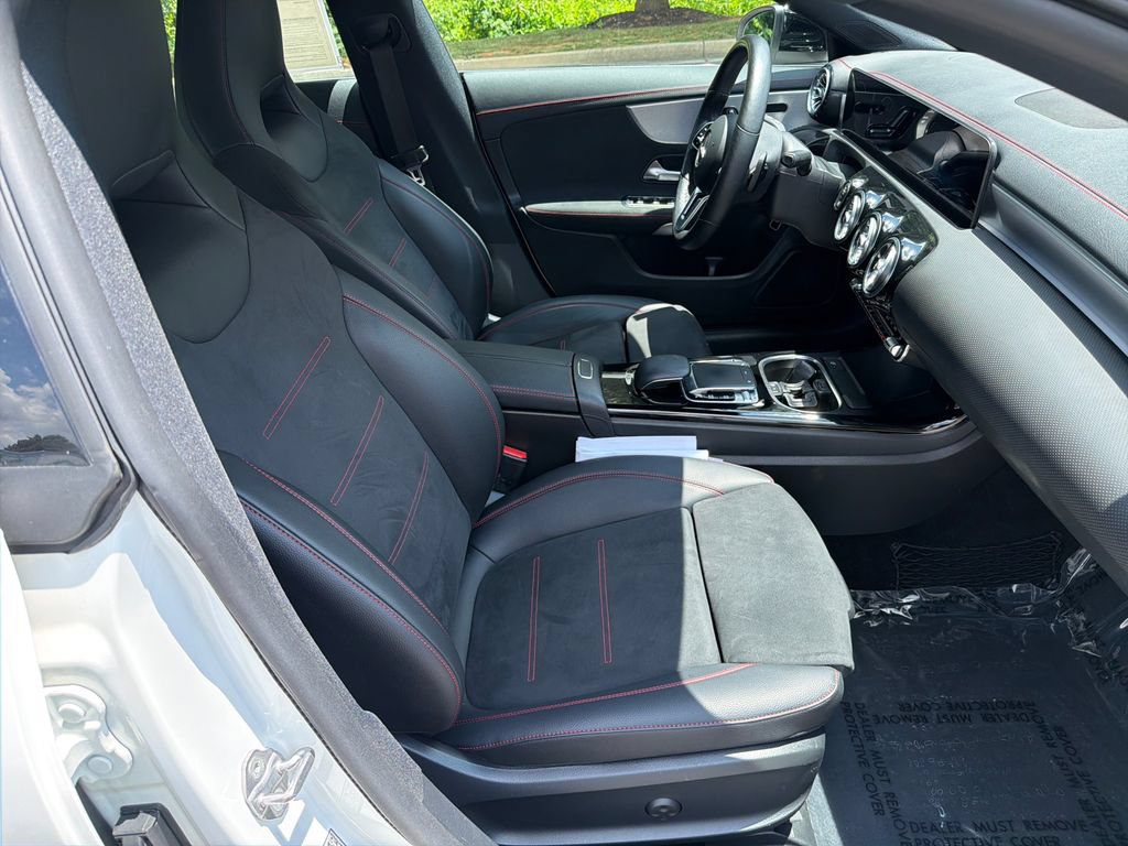Used 2020 Mercedes-Benz CLA 250 image 13