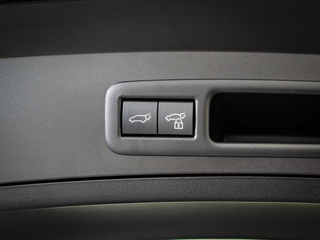 New 2025 Lexus UX 300h AWD image 19