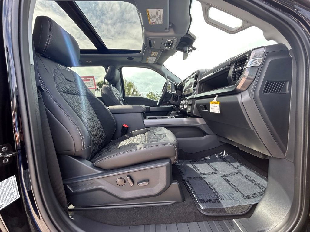 New 2026 Ford F250 Lariat w/ Black Appearance Package AWD/4WD image 27