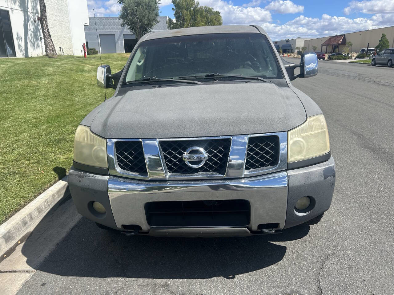 Used 2005 Nissan Titan SE w/ (R02) SE Off-Road Pkg image 1