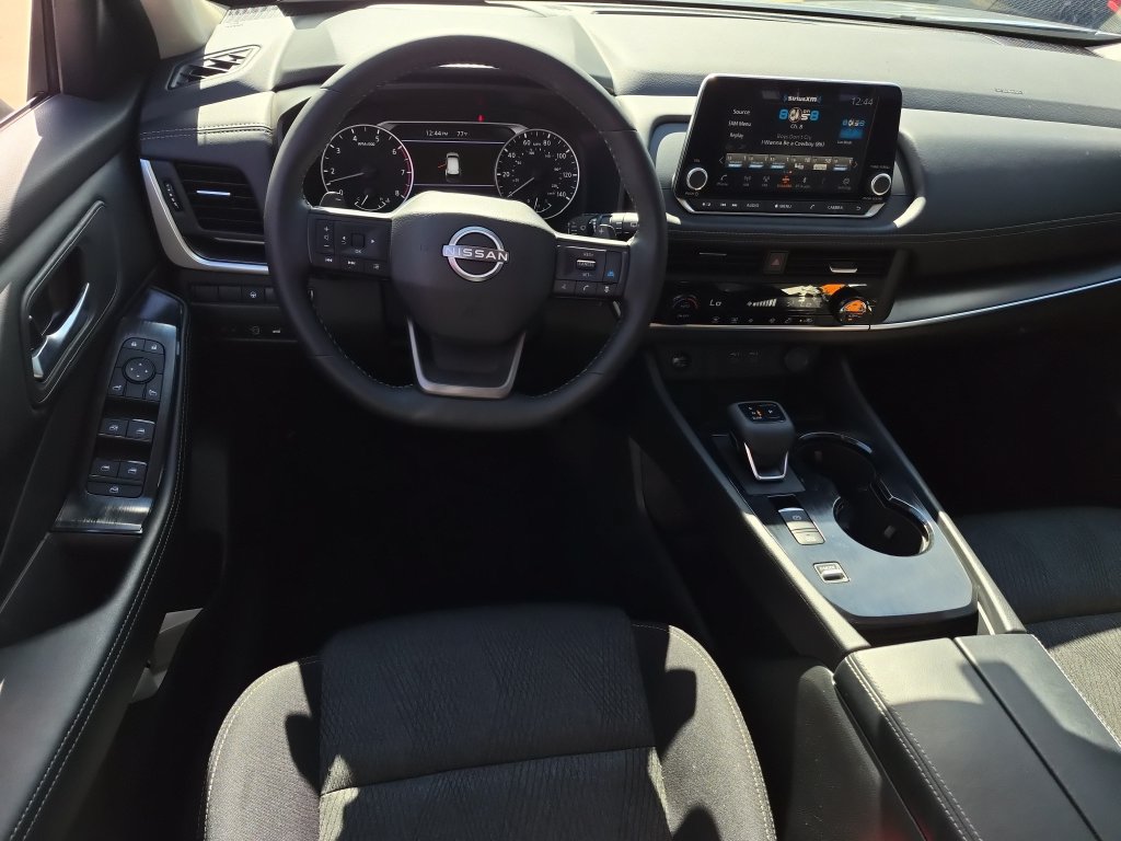 Certified 2026 Nissan Rogue SV FWD image 13