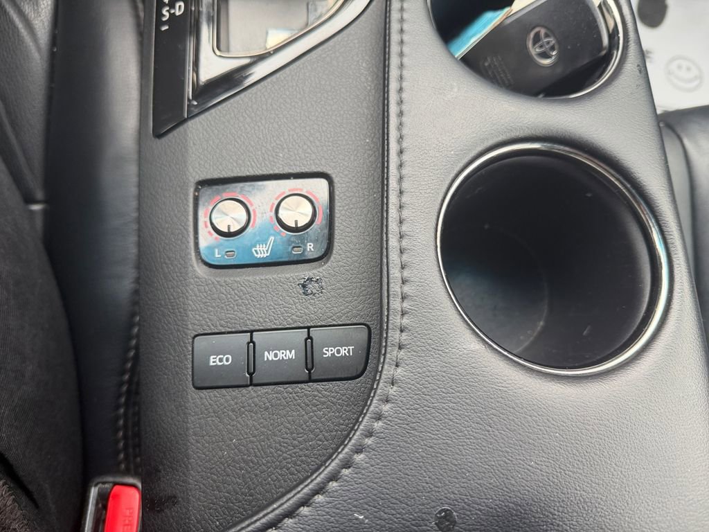 Used 2018 Toyota Avalon XLE w/ Carpet Mat Package image 21