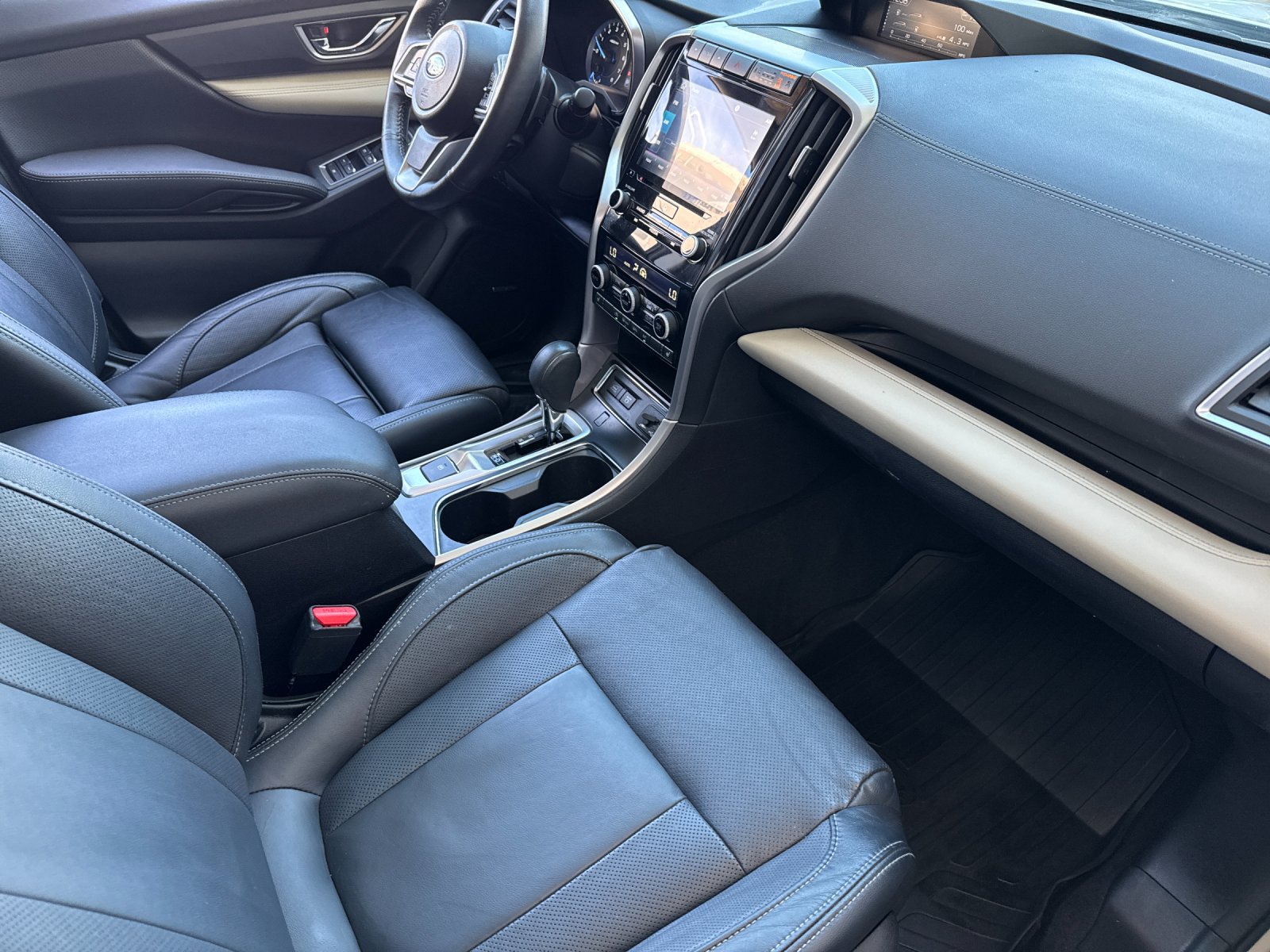 Used 2022 Subaru Ascent Limited w/ Technology Package AWD/4WD image 15