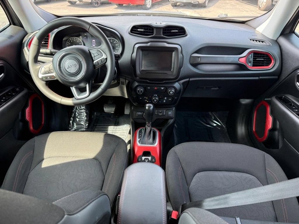 Certified 2020 Jeep Renegade Trailhawk AWD/4WD image 8