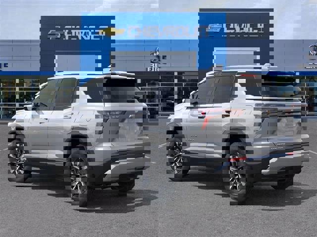 New 2026 Chevrolet Equinox LT image 3