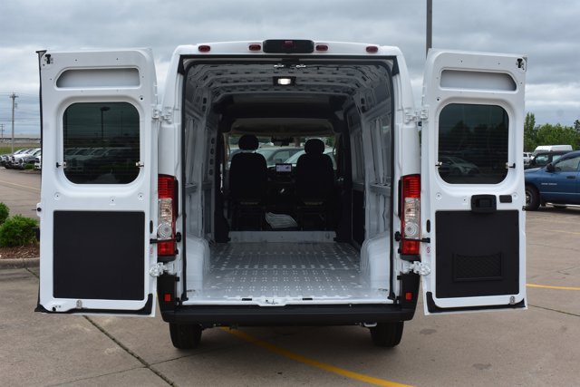 New 2026 RAM ProMaster 2500 w/ Premium Convenience Group FWD image 15