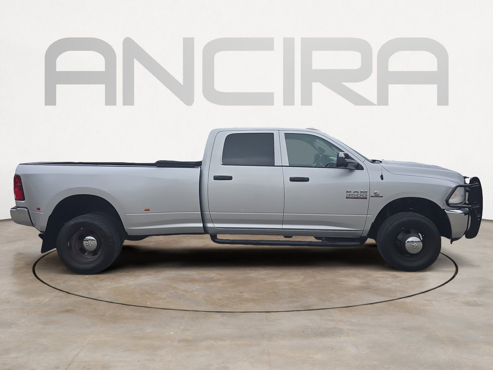 Used 2017 RAM 3500 Tradesman w/ Chrome Appearance Group image 11
