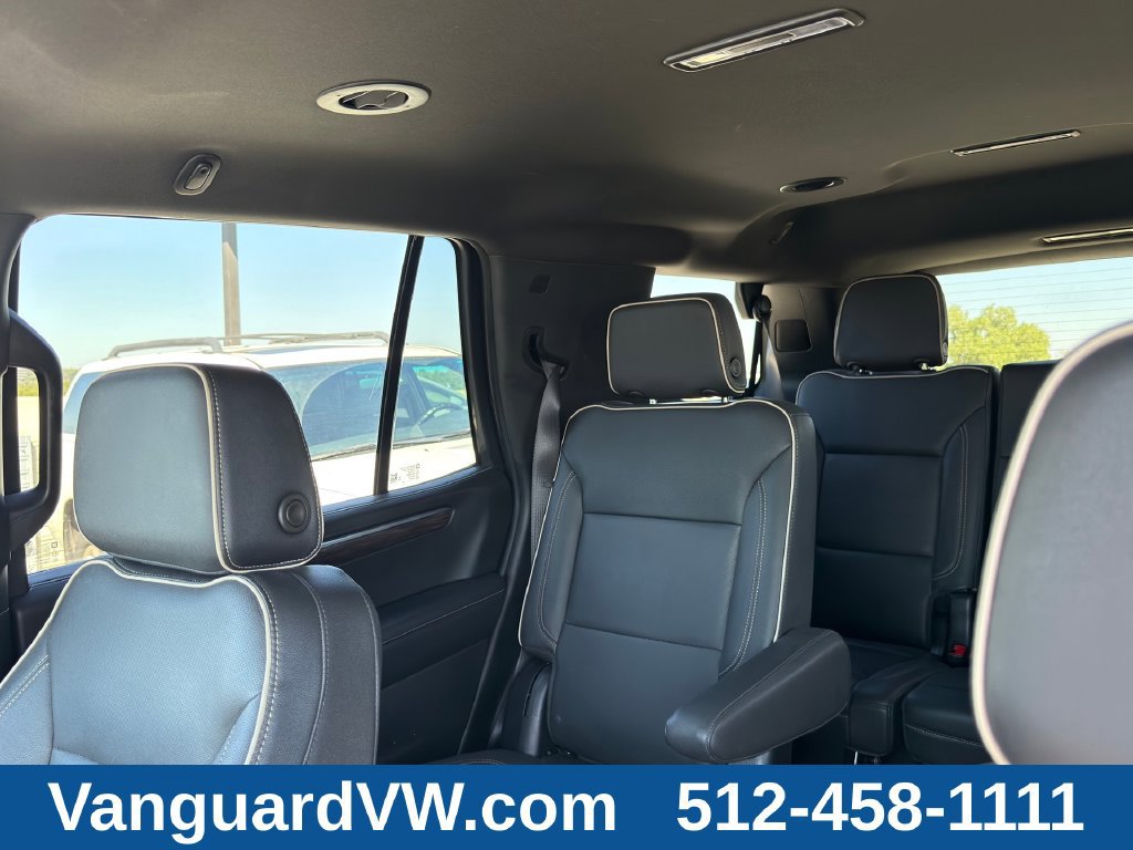 Used 2025 Chevrolet Tahoe Premier RWD image 12