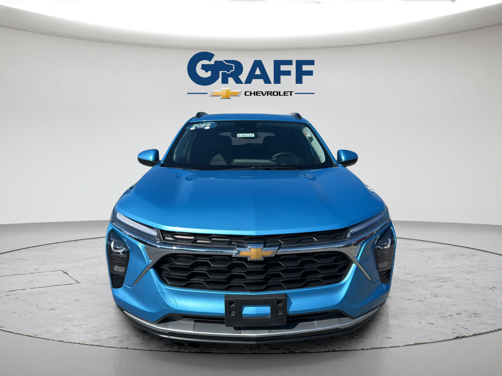 Used 2025 Chevrolet Trax LT w/ Driver Confidence Package FWD image 12