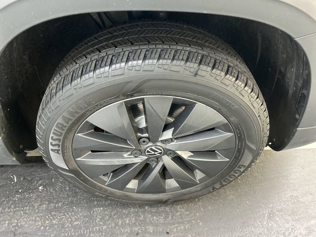Certified 2023 Volkswagen Taos S w/ Driver Assistance Package FWD image 8
