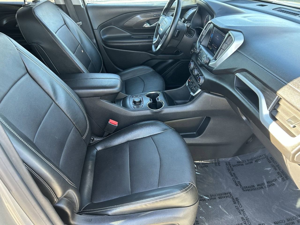 Used 2024 GMC Terrain SLT image 10