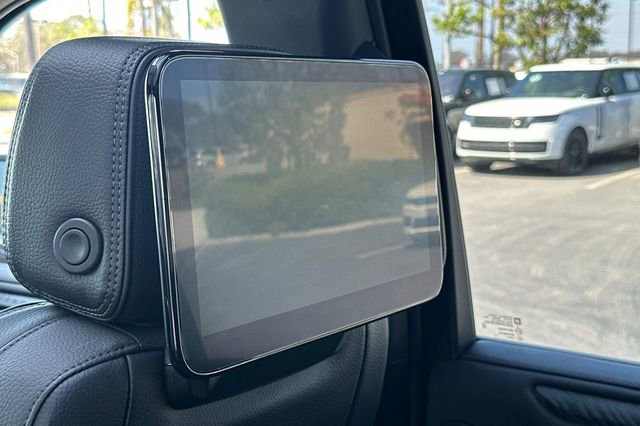 Used 2024 GMC Yukon XL Denali w/ Advanced Technology Package image 14