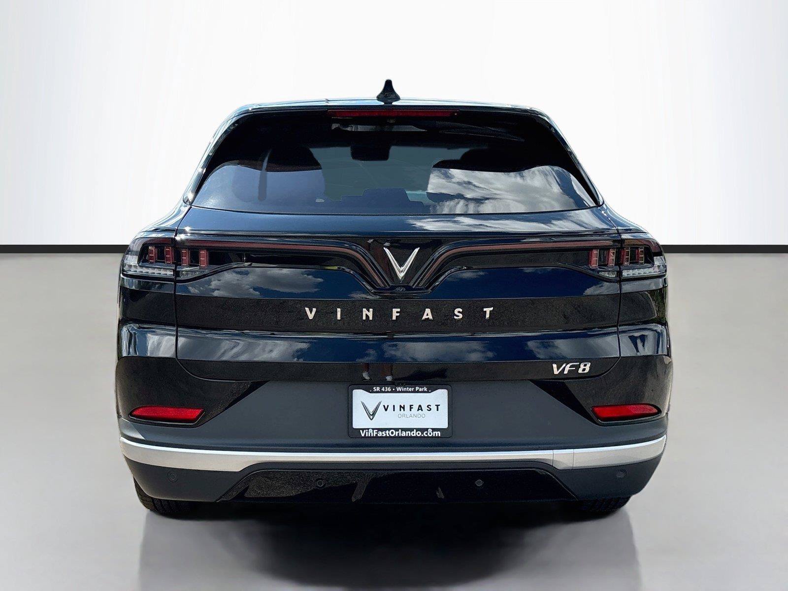 New 2027 VinFast VF 8 Eco AWD/4WD image 6