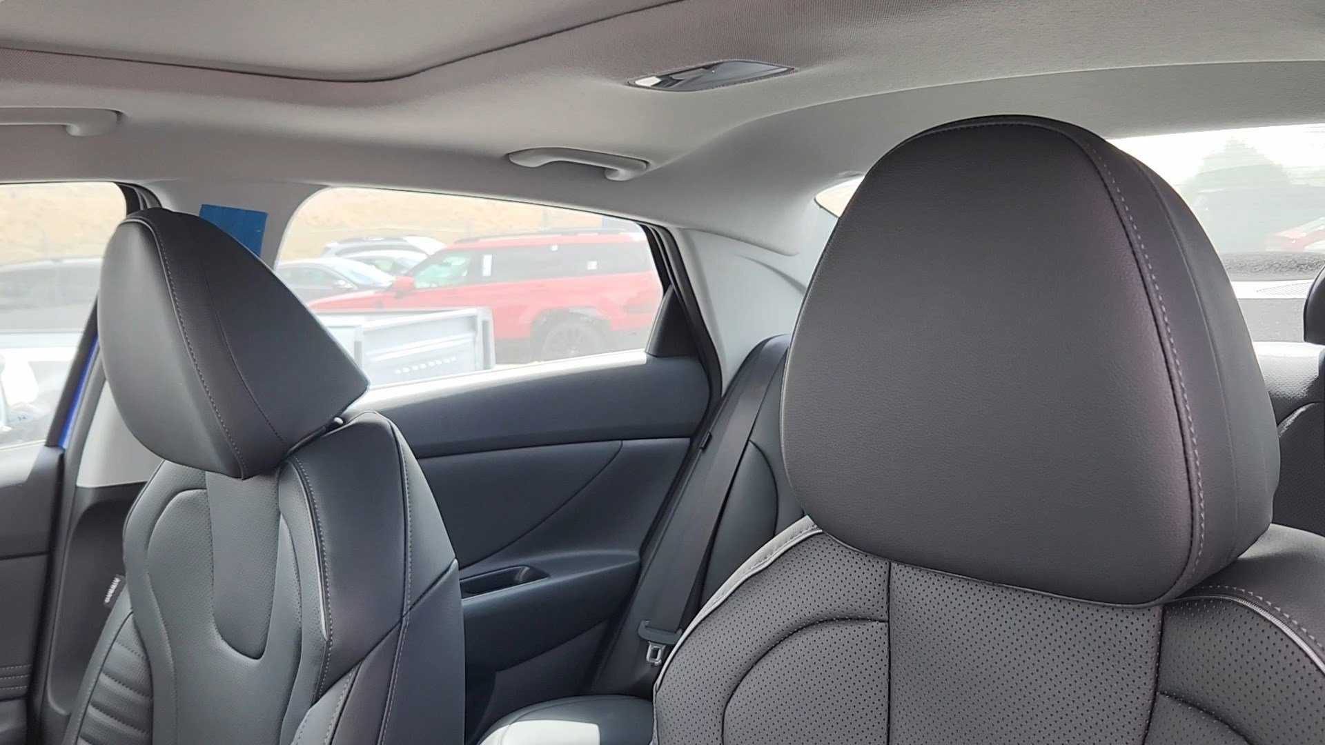 New 2026 Hyundai Elantra Limited image 9