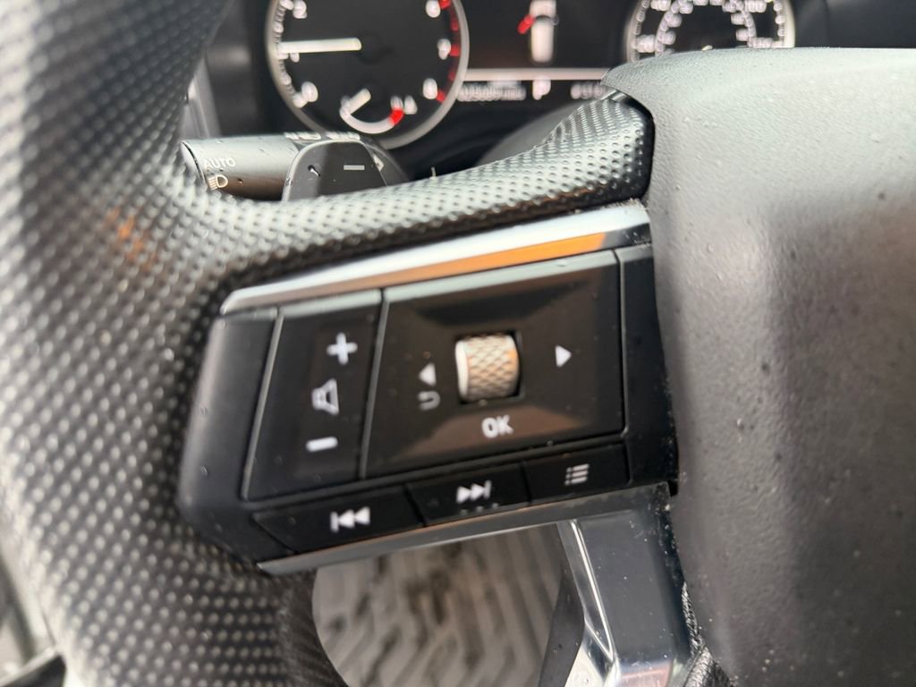 Used 2023 Mitsubishi Outlander ES image 29