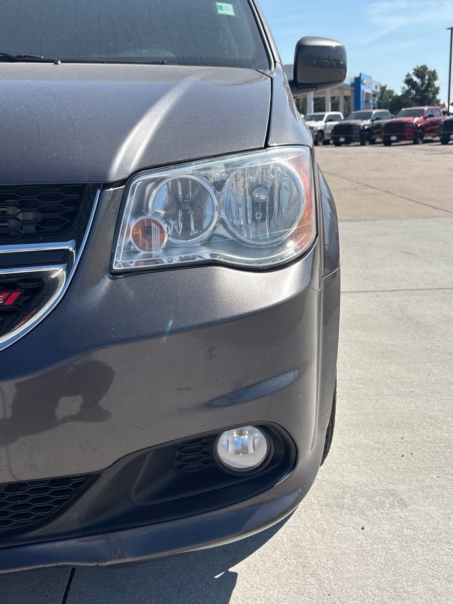 Used 2019 Dodge Grand Caravan SXT FWD image 9