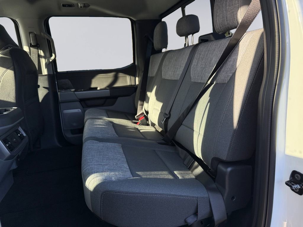 New 2026 Ford F350 XLT w/ XLT Premium Package AWD/4WD image 16