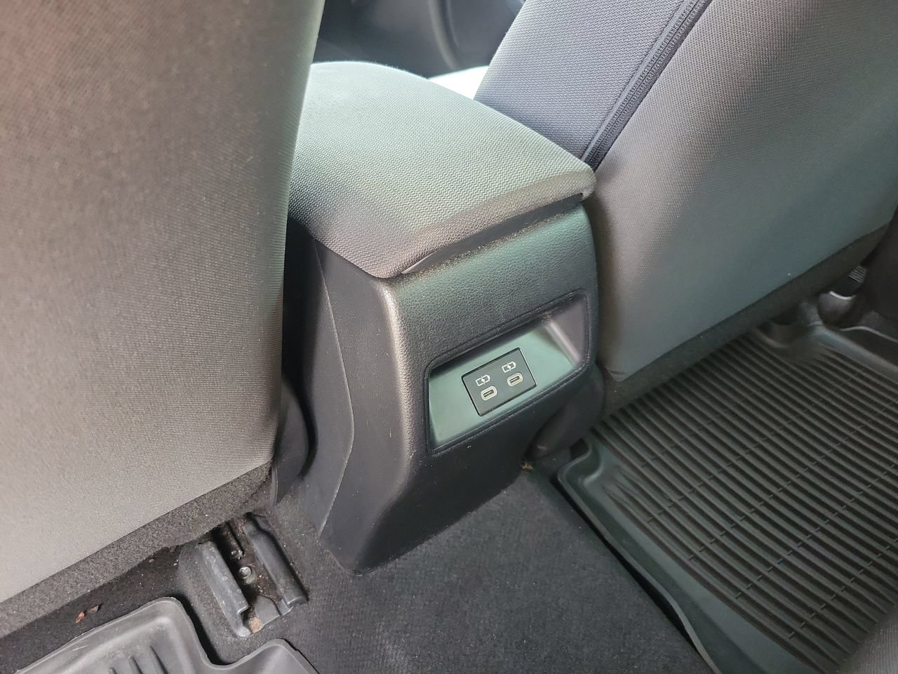 Used 2024 Toyota Corolla LE FWD image 11
