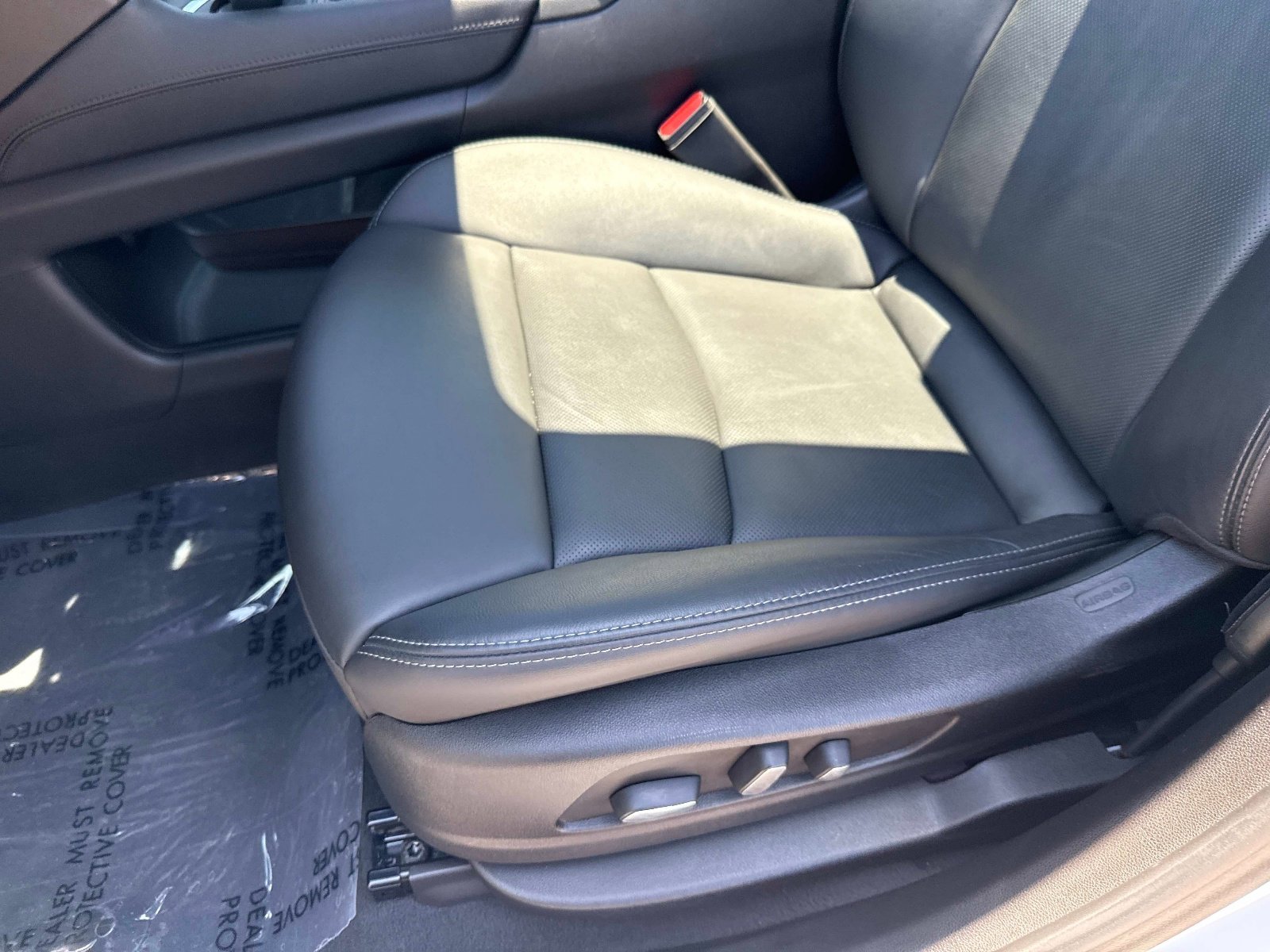 Used 2023 Cadillac XT6 Premium Luxury FWD image 22