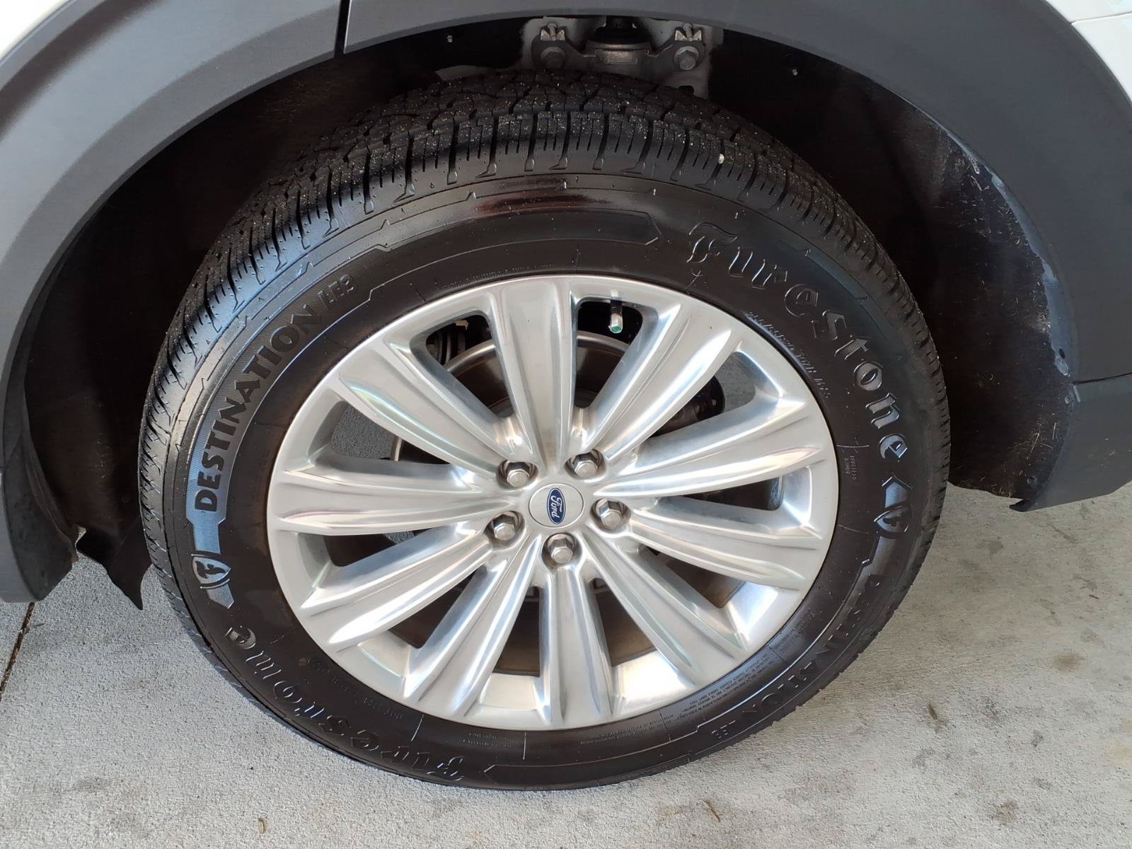 Used 2023 Ford Explorer Limited w/ Equipment Group 301A AWD/4WD image 21