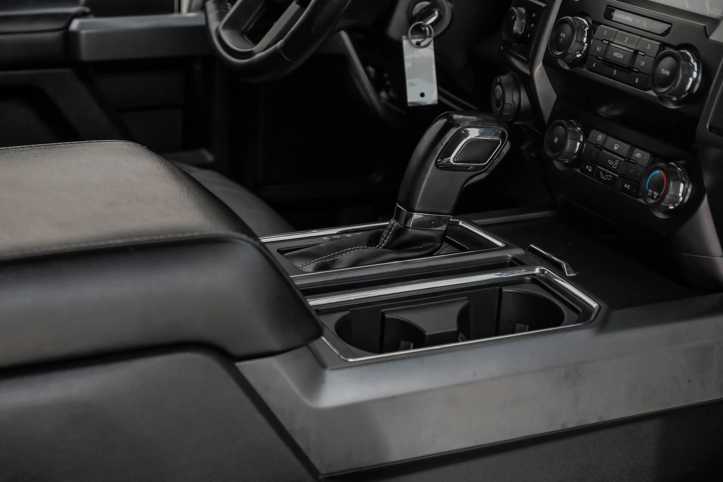 Used 2022 Ford F150 XLT w/ XTR Package image 25