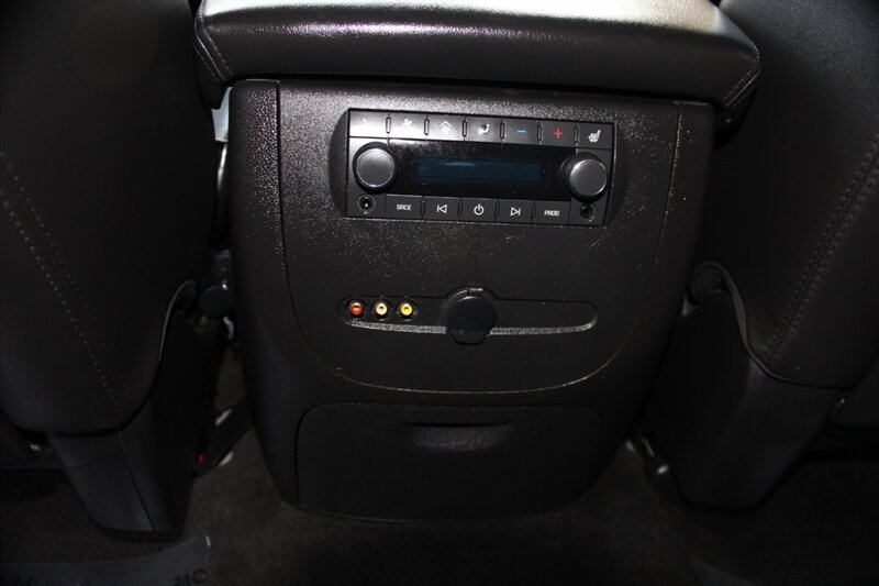 Used 2014 GMC Yukon XL Denali AWD/4WD image 15