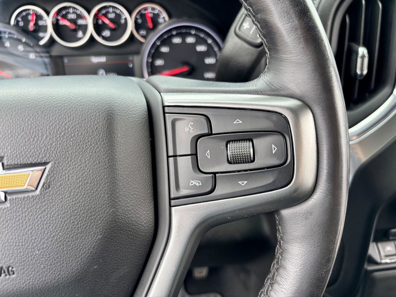 Used 2020 Chevrolet Silverado 1500 LT w/ Convenience Package image 30