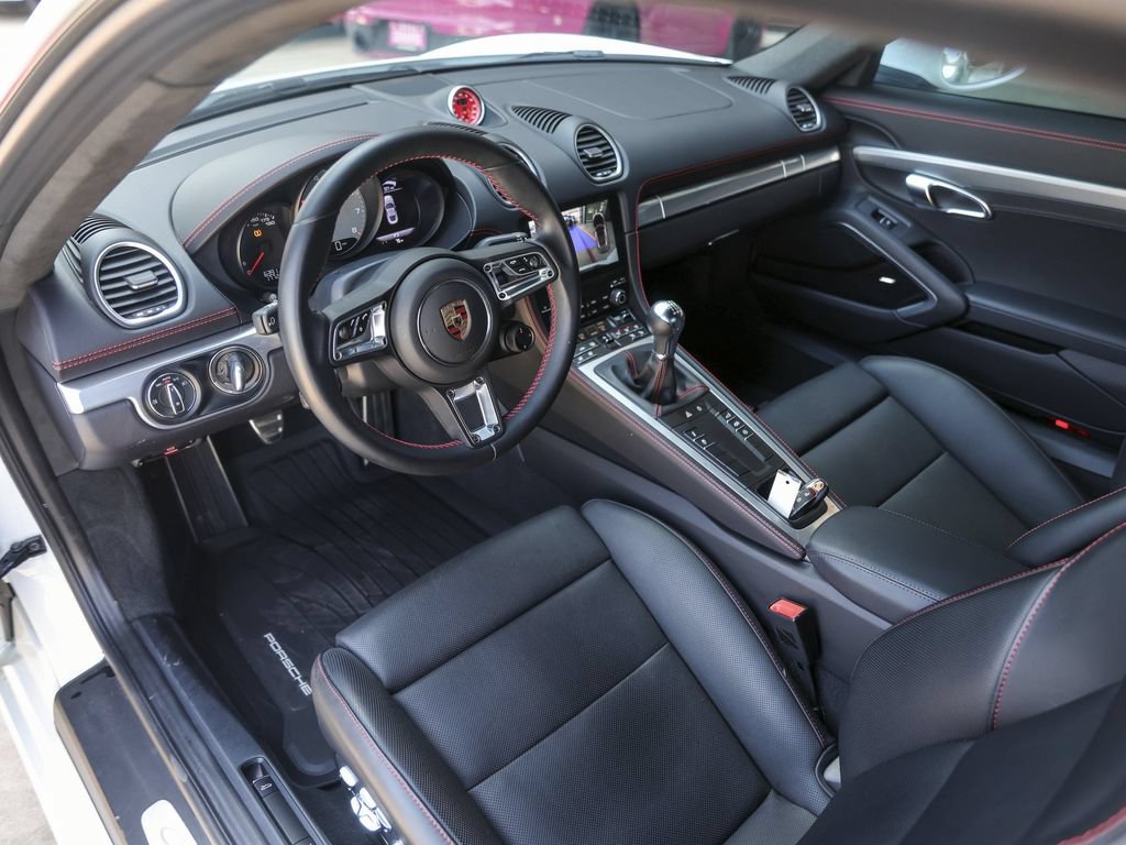 Certified 2025 Porsche 718 Cayman S RWD image 5