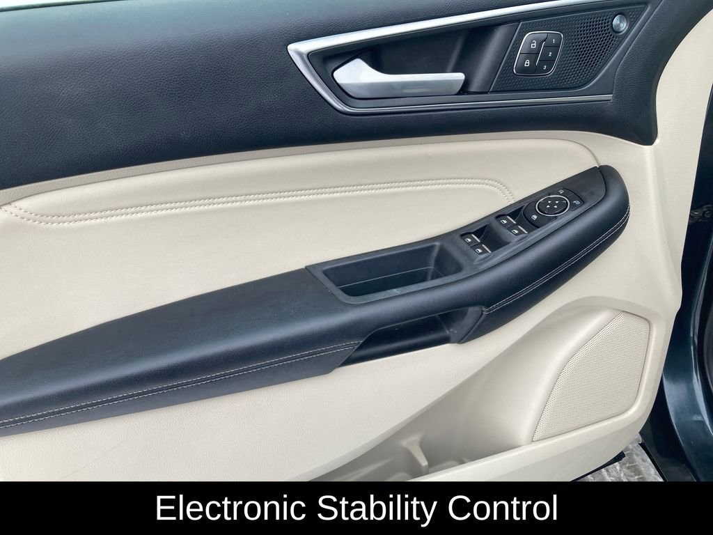 Used 2022 Ford Edge Titanium image 13