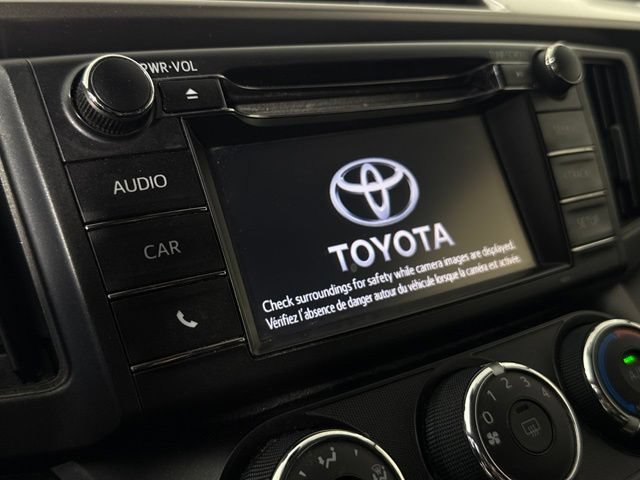Used 2018 Toyota RAV4 LE FWD image 21