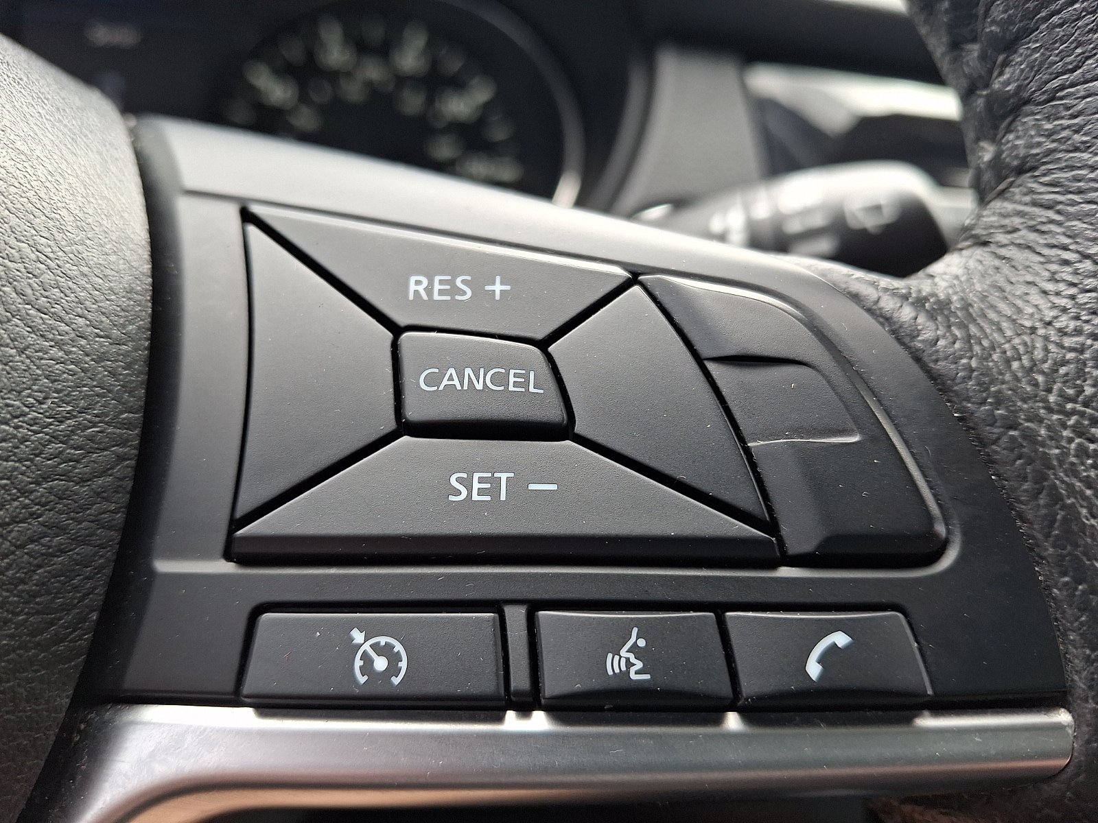 Used 2019 Nissan Rogue SV AWD/4WD image 20