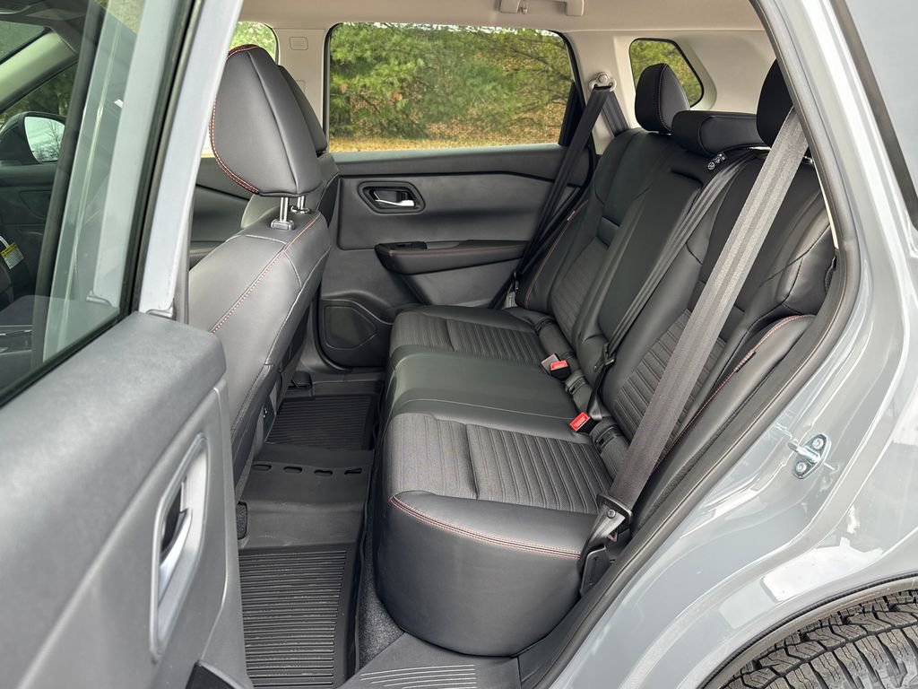 New 2026 Nissan Rogue SV image 25